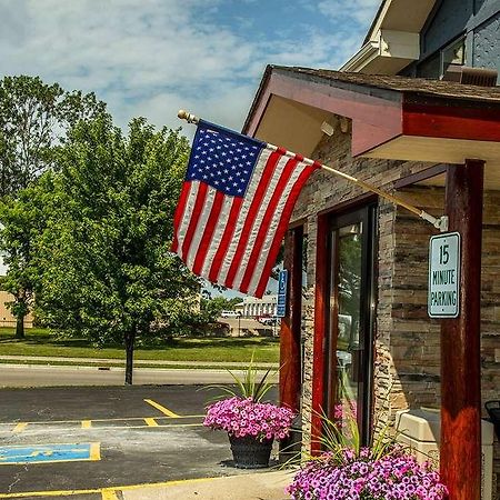 Americas Best Value Inn & Suites Detroit Lakes Ngoại thất bức ảnh