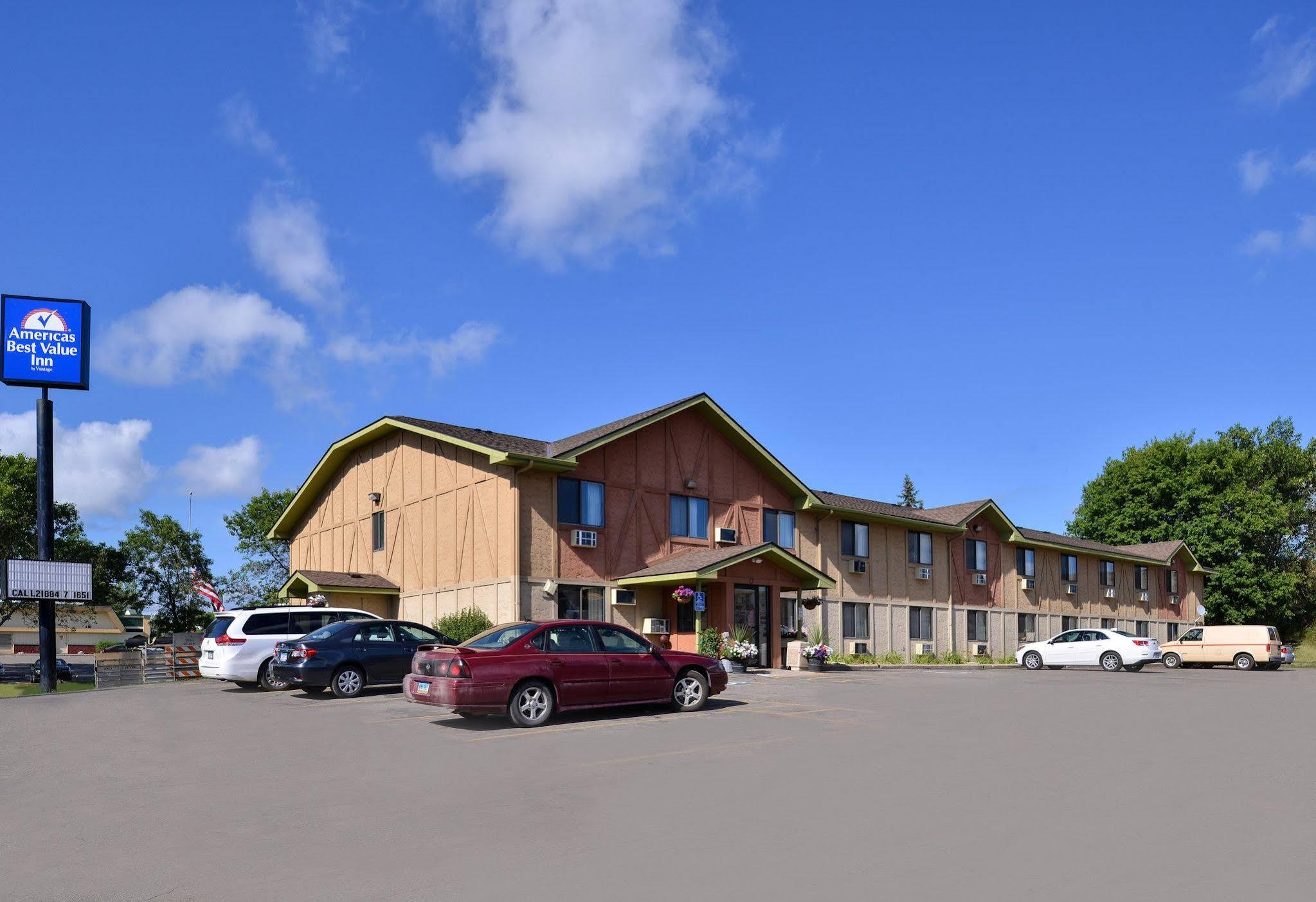 Americas Best Value Inn & Suites Detroit Lakes Ngoại thất bức ảnh