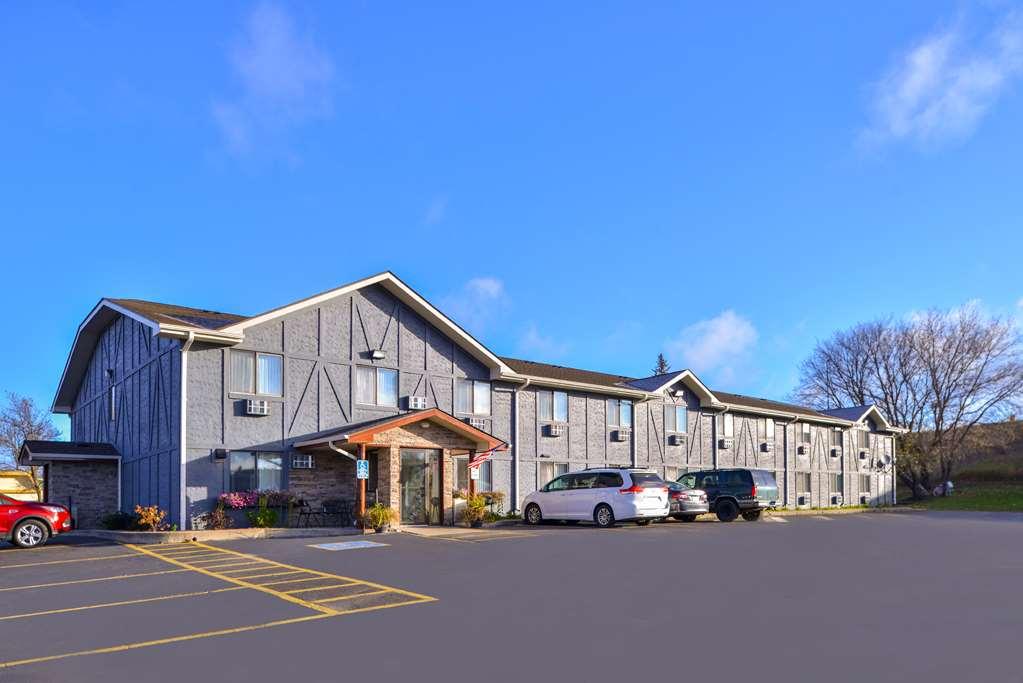 Americas Best Value Inn & Suites Detroit Lakes Ngoại thất bức ảnh