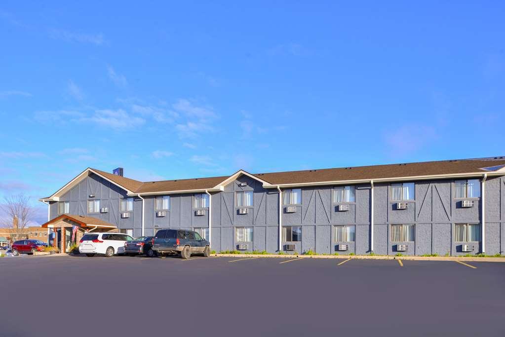 Americas Best Value Inn & Suites Detroit Lakes Ngoại thất bức ảnh