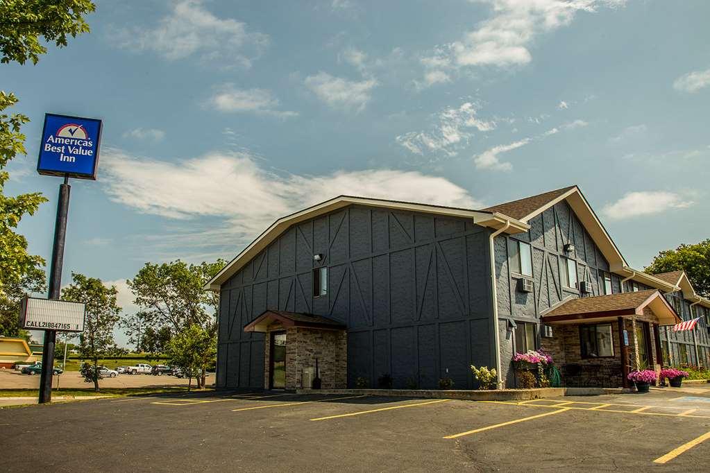 Americas Best Value Inn & Suites Detroit Lakes Ngoại thất bức ảnh