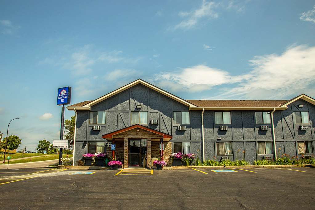 Americas Best Value Inn & Suites Detroit Lakes Ngoại thất bức ảnh