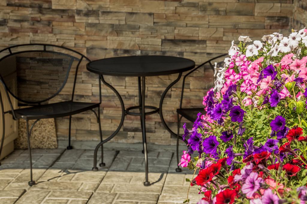 Americas Best Value Inn & Suites Detroit Lakes Ngoại thất bức ảnh