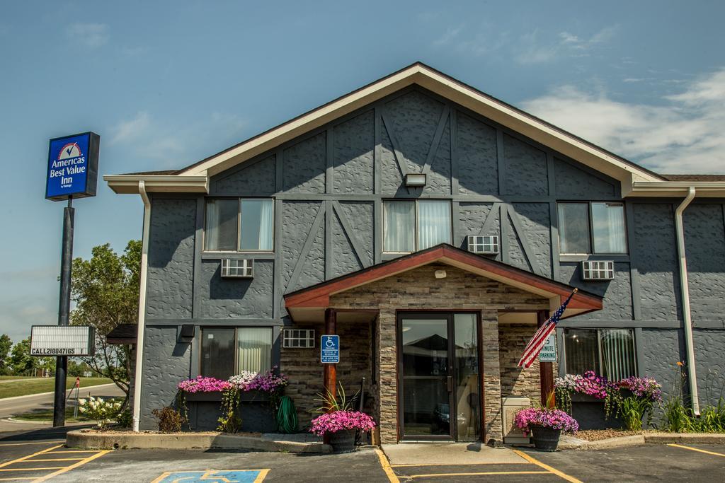 Americas Best Value Inn & Suites Detroit Lakes Ngoại thất bức ảnh