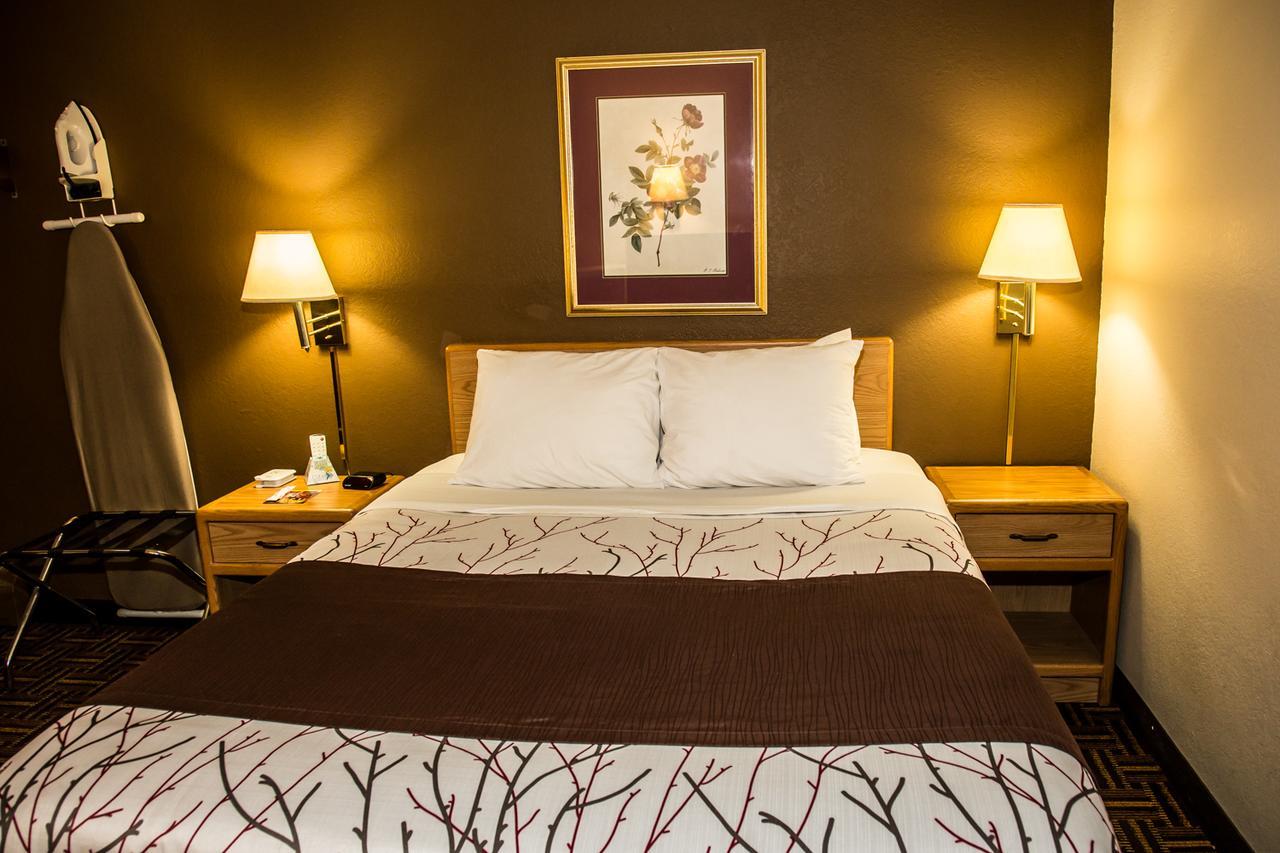 Americas Best Value Inn & Suites Detroit Lakes Ngoại thất bức ảnh