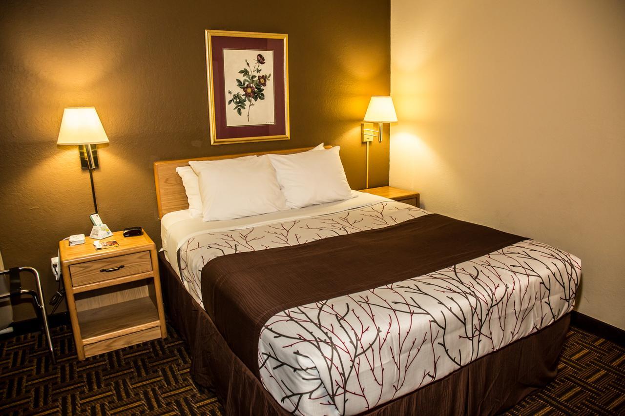 Americas Best Value Inn & Suites Detroit Lakes Ngoại thất bức ảnh