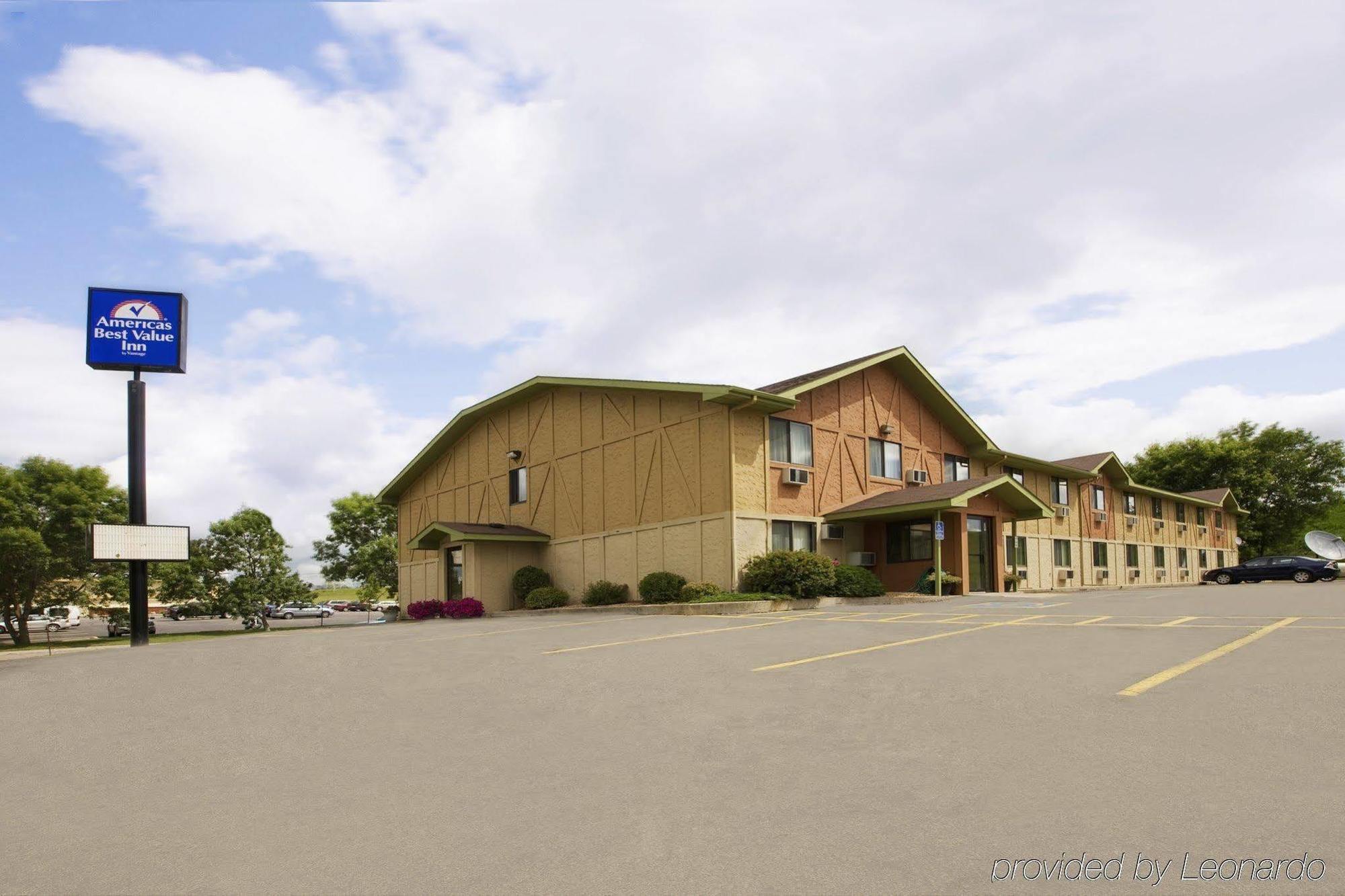 Americas Best Value Inn & Suites Detroit Lakes Ngoại thất bức ảnh